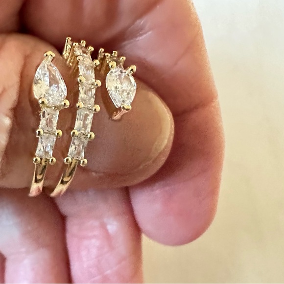 Pretty Bird Jewelry Jewelry - Pretty Bird Ring, size 8, 18K Gold Plated with Crystal CZ, Serpentine NEW